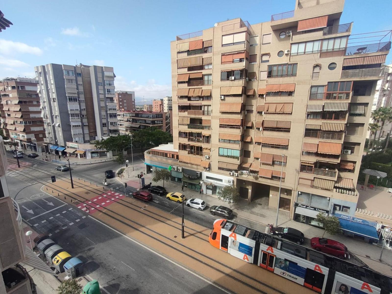 Encantador Con Vista Al Mar * Alicante